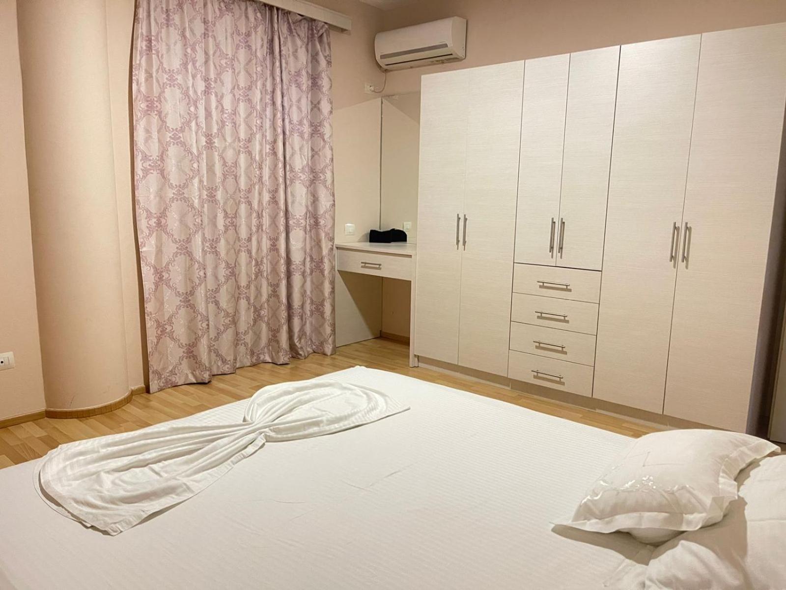 Xhemi'S Apartment Саранда Экстерьер фото